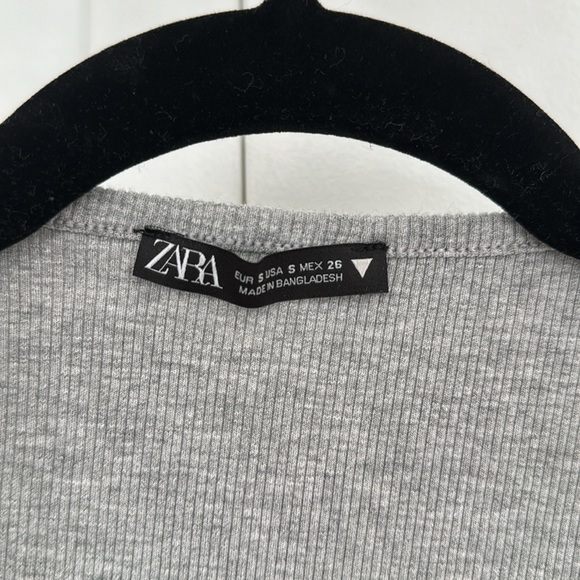 Cropped Sweater - Picture 2 of 3